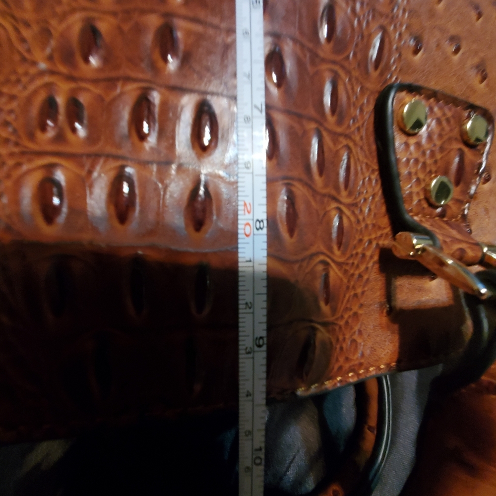 Ostrich pattern handbag - Picture 4 of 12
